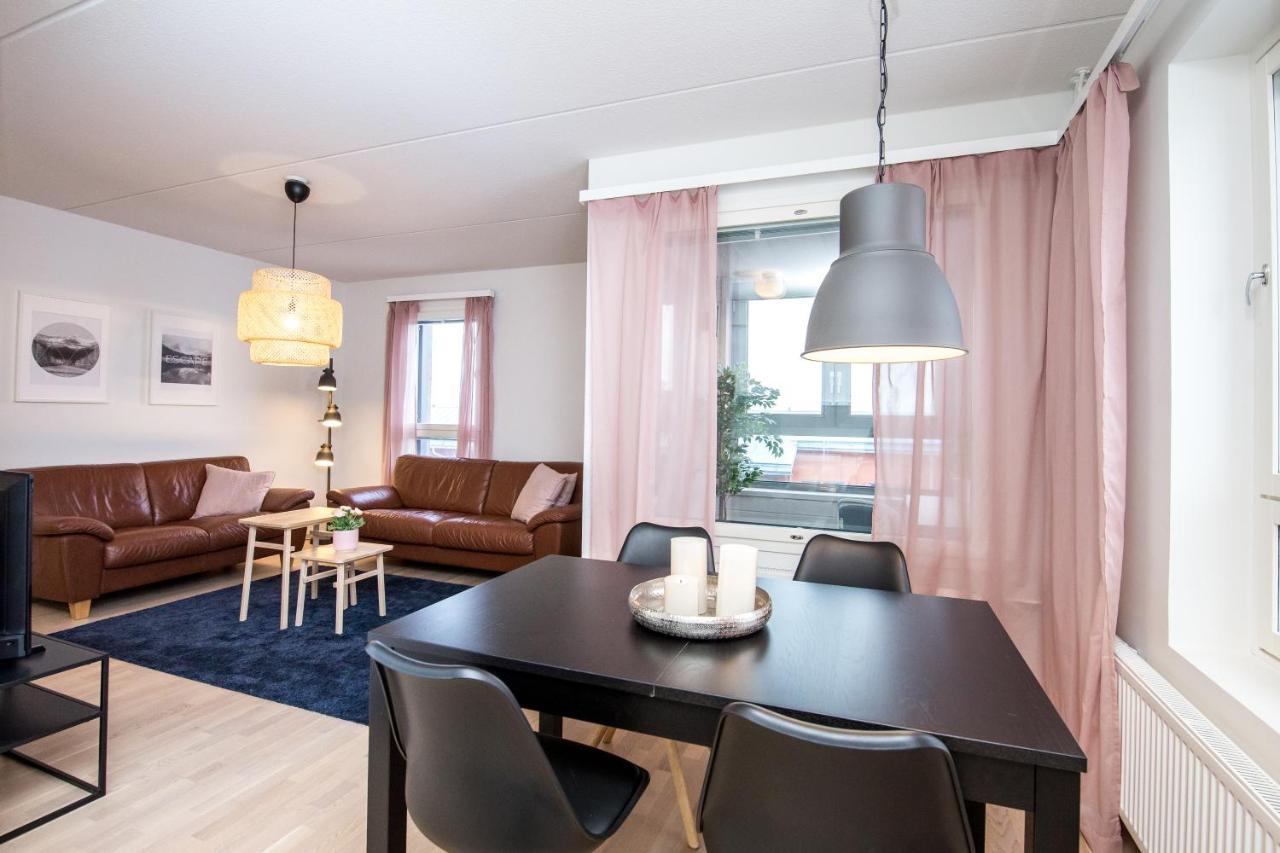 Kotimaailma Apartments Vaasa Kültér fotó